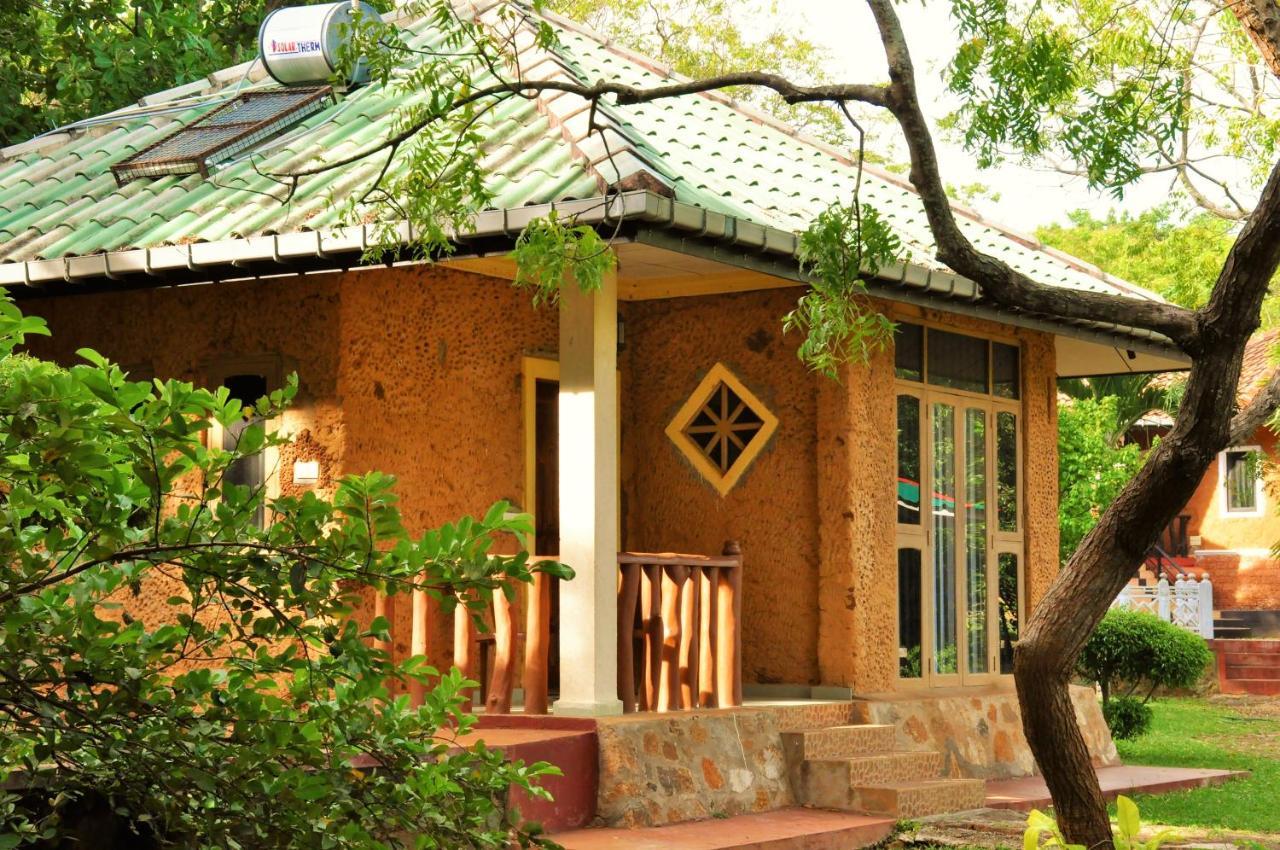 Kodigahawewa Forest Resort Tissamaharama Exterior photo