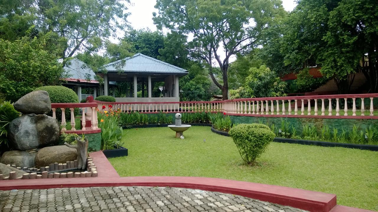 Kodigahawewa Forest Resort Tissamaharama Exterior photo