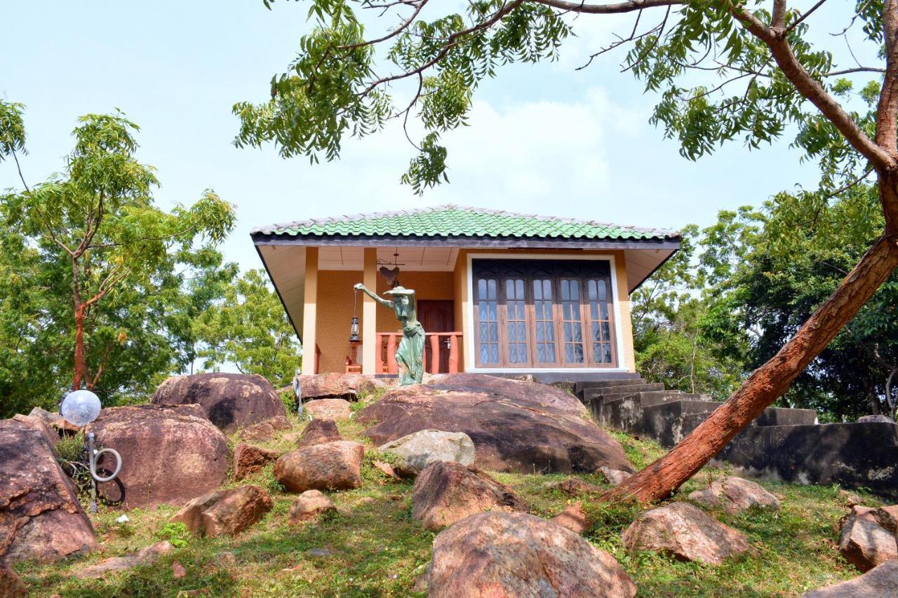 Kodigahawewa Forest Resort Tissamaharama Exterior photo