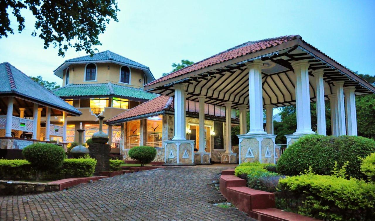 Kodigahawewa Forest Resort Tissamaharama Exterior photo